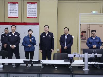 潍坊市副市长徐磊一行莅临ok138cn太阳集团古天乐下属山东ok138cn太阳集团古天乐药业调研指导